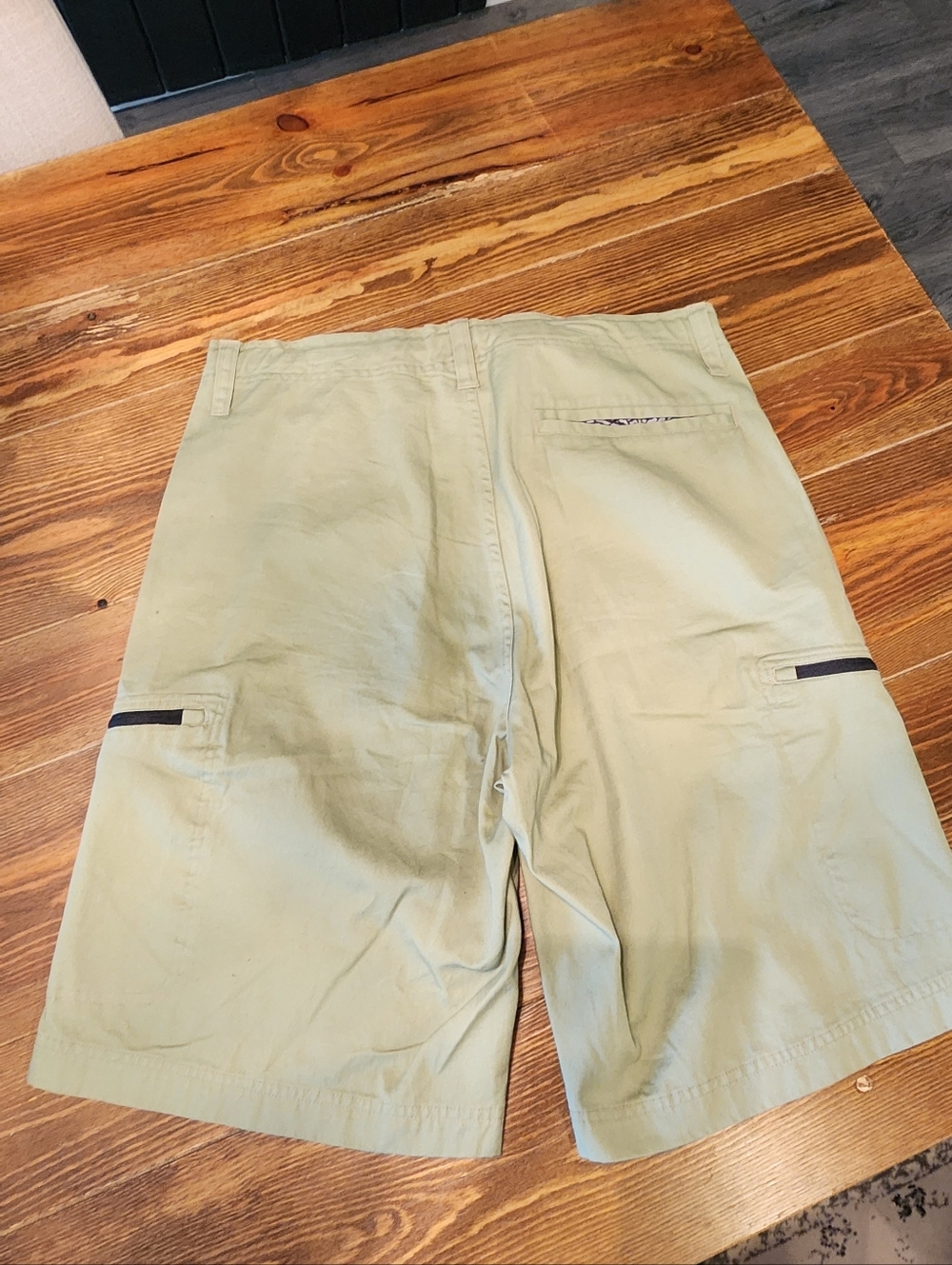 Jordan Men’s Khaki Cargo Shorts - Picture 2 of 4